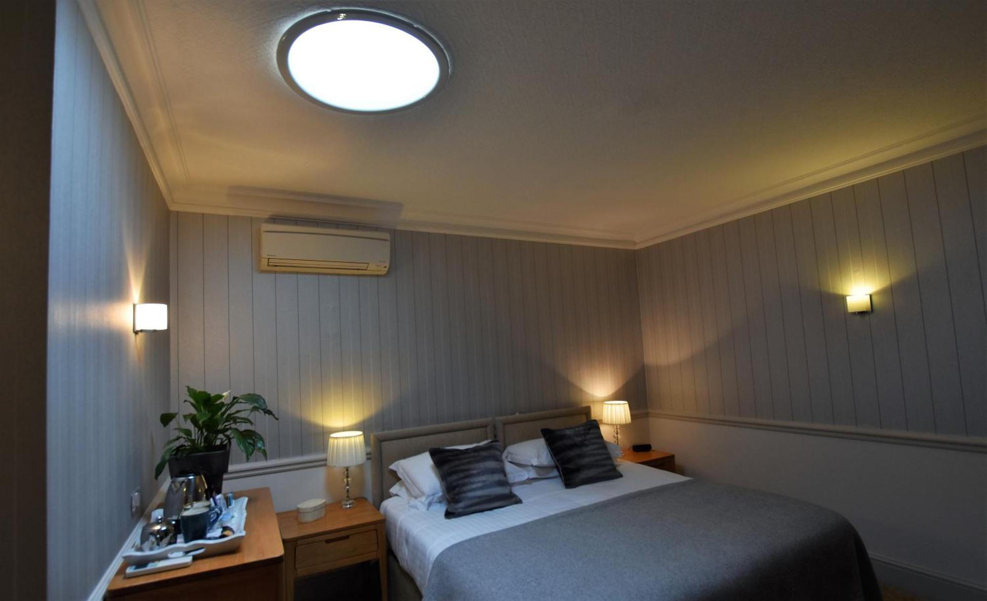 Watersmeet Hotel Вулакомб Номер фото